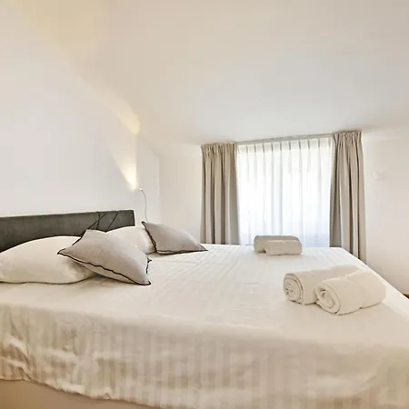 Apartment Gloria