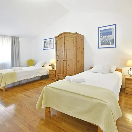 Gloria Apartment